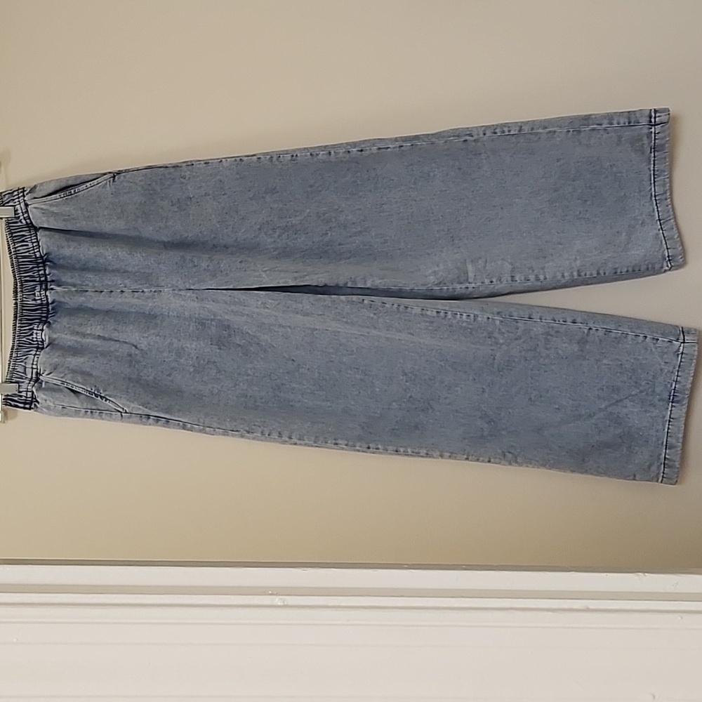 WeWoreWhat Light Wash Blue Wide Leg Jeans - Picture 4 of 16